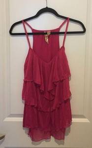 *NWOT* beautiful magenta blouse