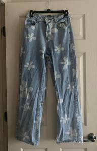 SheIn Jeans With Flowers