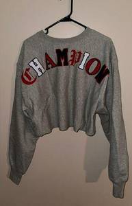 Champion  | Vintage Reverse Weave Cropped Cut Off Crew