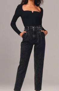 Abercrombie & Fitch  Black 80s Mom Pleated Jeans Size 6/28