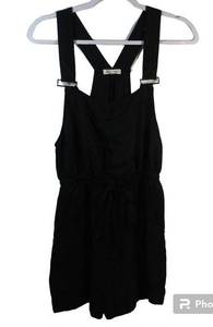 Honey Punch Black Romper Shortalls Pockets Size M