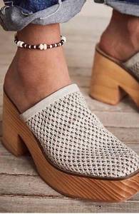 Free People NEW  Woven Crochet Chunky Walk on Wood Platform Sandal Clogs Size 7.5