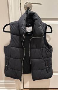 Old Navy Black Puffer Vest