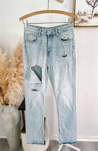 ZARA  High Rise Distressed Skinny Jeans Size 2 Raw Hem Split Ankle Light Wash