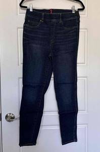 Spanx  Pull On Ankle Length Blue Jeans Size Medium