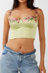 Rose Garden Applique Crop Top In Lime Small