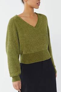 Urban Outfitters Green uo cozy chenille v-neck sweater never worn