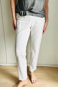 Eileen Fisher  White Pants Ankle Length Stretch Size Medium Summer Spring Vibes