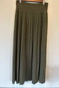 The Villager womens long wool blend green pleated skirt size L