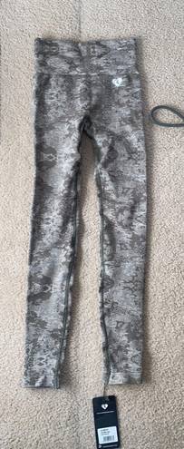 Women’s Best  Camo Leggings