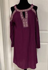 Time & Tru open shoulder long sleeves Purple dress.medium