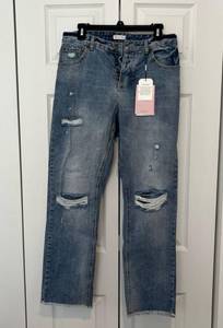 Distressed Frayed High Rise Jeans