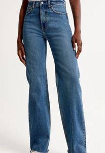 Abercrombie & Fitch Abercrombie 90’s Relaxed Jean - high rise- curve love