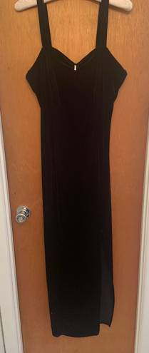 Onyx Nite Velvet Gown