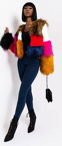 L'ATISTE L’ATISTE Faux Fur Cropped Coat...Sz: Large 