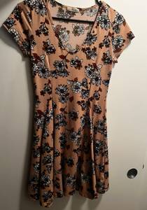 Pink Coral Floral Mini Cotton V neck Scoop neck dress size small 4 Forever 21 H&M Urban Outfitters Free People 