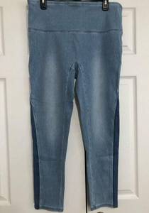 DG2 light wash jegging jeans size large. Pull on. Dark wash color detail on side