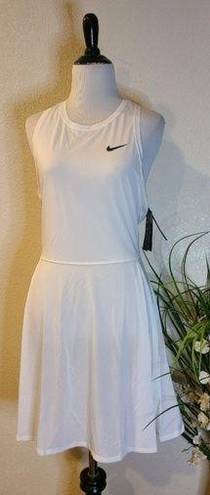 Nike  White Women's Tennis Athletic Dress Size Large