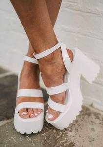 Benee White Chunky Heel