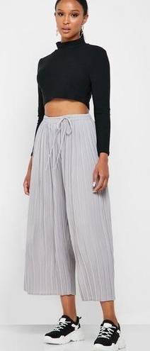 Missguided  Pleated Culottes Cropped Pants‎ Gauchos Gray Tie Elastic Waist Size 6