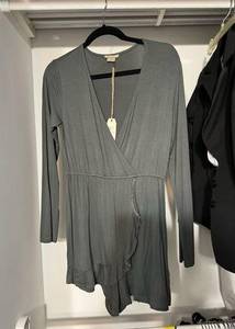 NWT Anama gray long sleeve romper M