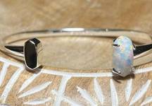 Kendra Scott  Vada Silver Cuff Bracelet in White Kyocera Opal RARE