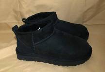 UGG  Ultra Mini Classic Boot Black