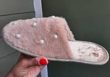 Adrienne Vittadini Lush Collection Beige Slippers Beaded Pearls Size L/XL NIB