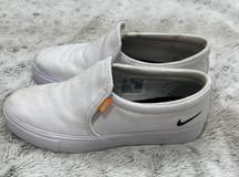 Slip-On Women’s white s!