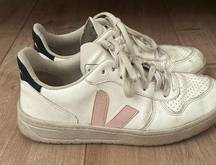 VEJA Sneakers