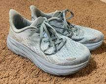 Hoka s Clifton 8