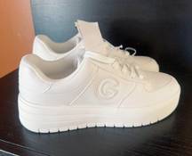 GBG Los Angeles Womens White Leather Low Top Lace Up Sneakers Shoes Size 11M New with tag.