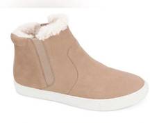 GENTLE SOULS CARTER COZY SNEAKER IN MUSHROOM