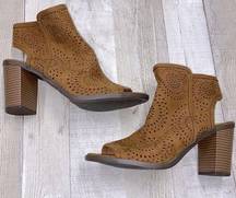 Comfort camel color heeled open toe booties size 9 new