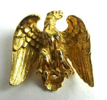 VANS Gold Tone Eagle Patriotic Patriot Bird of Prey Figural Brooch Pin Unisex