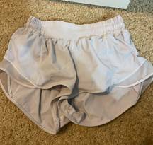 Lululemon white lulu shorts 2.5 size 6