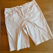 Chico’s‎ Platinum White Jean Bermuda Shorts Women’s Size 2.5