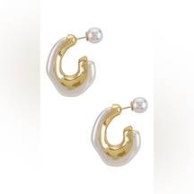 8 Other Reasons x Revolve Otter Pearl Hoop Gold Women's Size OS