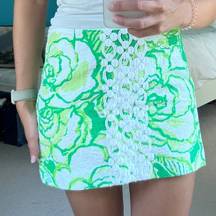 Lilly Pulitzer Green and White Rose, Lace Detailed Mini Skirt, Size 4