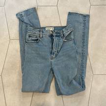 Abercrombie & Fitch Abercrombie Ultra High Rise 90s Slim Straight