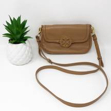 Tory Burch  Amanda Pebble Leather Crossbody Tan