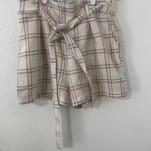 STRIPED SHORTS, TIE IN FRONT WITH POCKETS SIZE MEDIUM