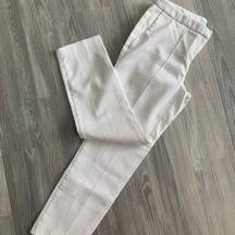 Katherine Barclay white pants size 6.