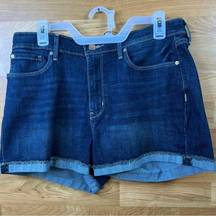 Signature Levi Strauss High Rise 3” Shorts Size 12/W31 w/5 Pockets & Bel…