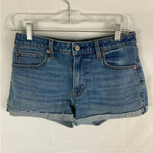 Abercrombie & Fitch  Low Rise Short Size 27/4