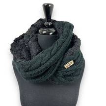 Ugg Knit‎ Infinity Scarf