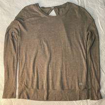 Alo Yoga Alo sweatshirt beige, keyhole back detail, thumb holes Size small