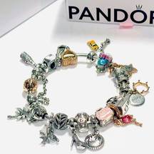 Pandora NWT Authentic  “Boss Babe” Themed Multi Charm Bracelet Rose Gold/Silver
