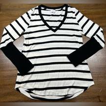 Women’s Size M Black & White Striped Long Sleeve Tunic Shirt