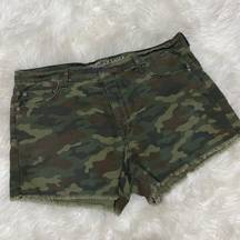 American Eagle  Camo Vintage Hi Rise Festival Shorts